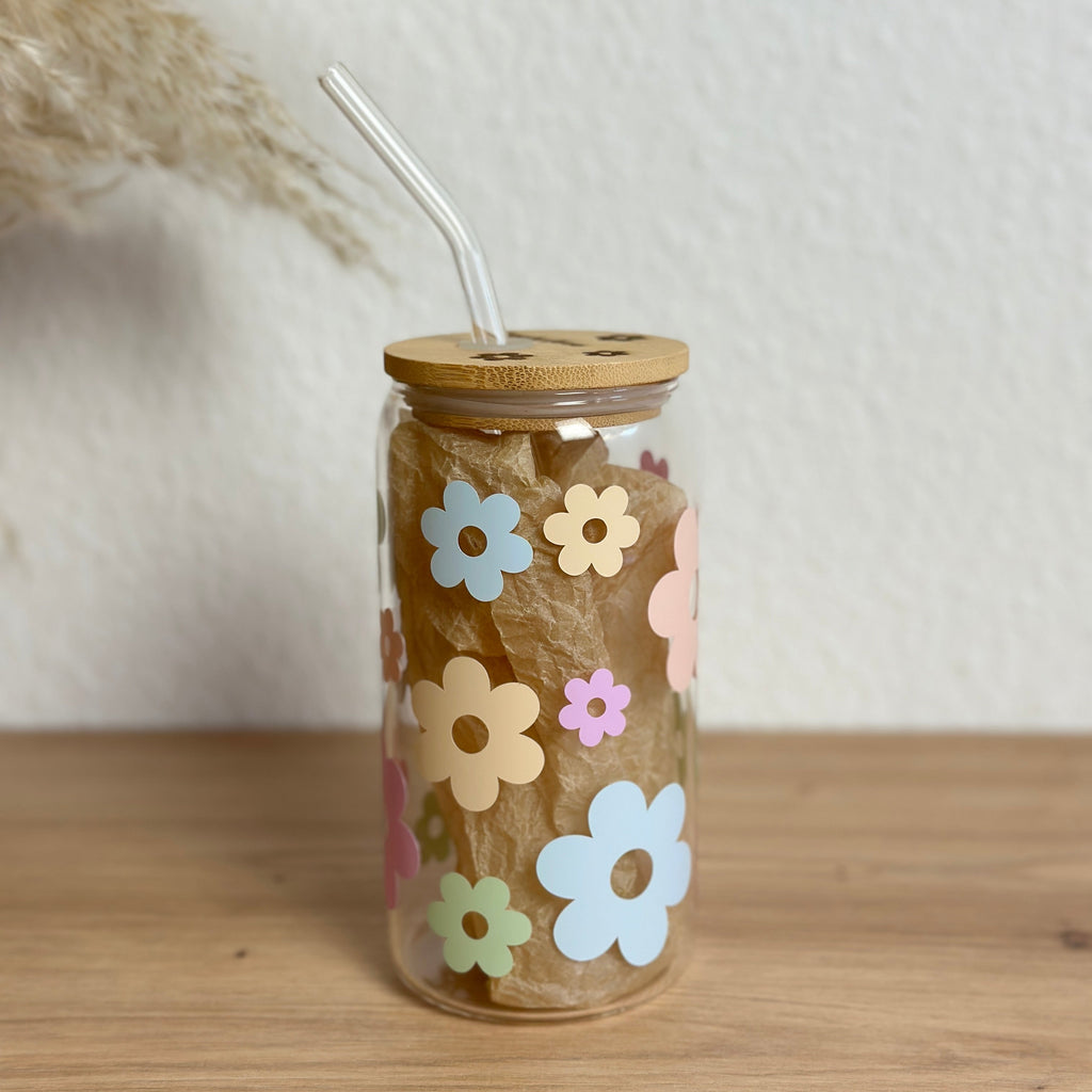 Glasbecher_Daisy_multicolor_pastell_mit_Strohhalm_gebogen