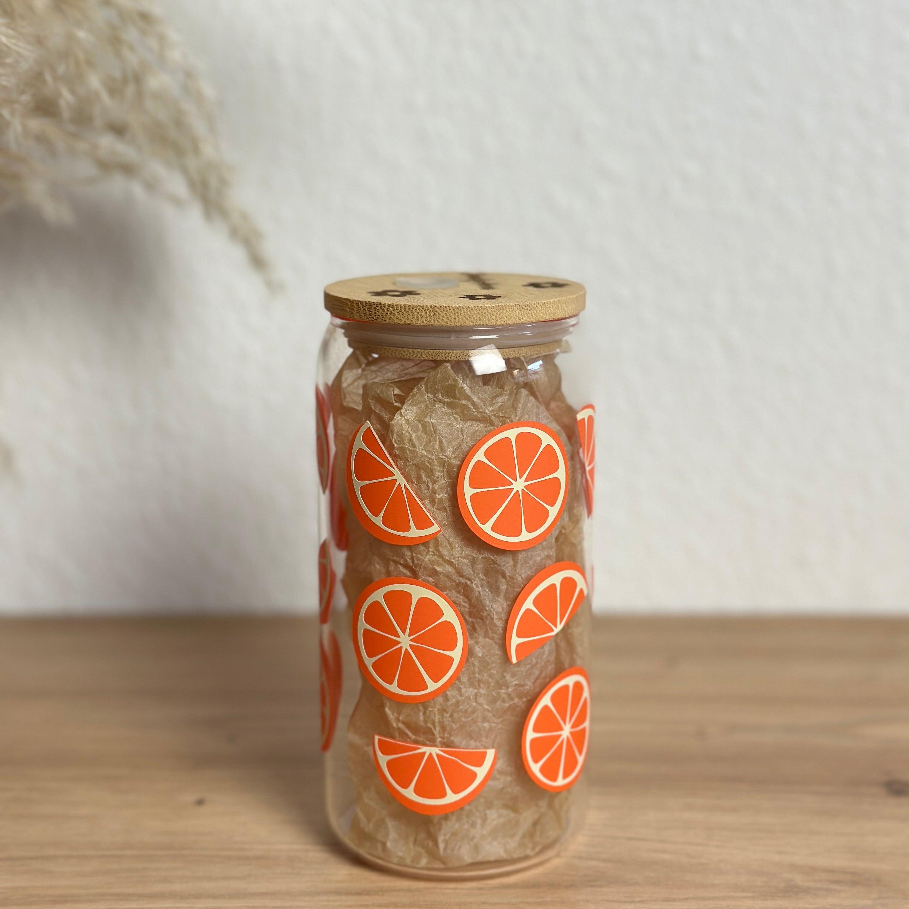 Glasbecher_Früchte_Orangenscheiben_ohne_Strohhalm