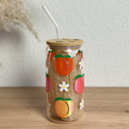 Glasbecher_Früchte_Pfirsich_mit_Strohhalm_gebogen