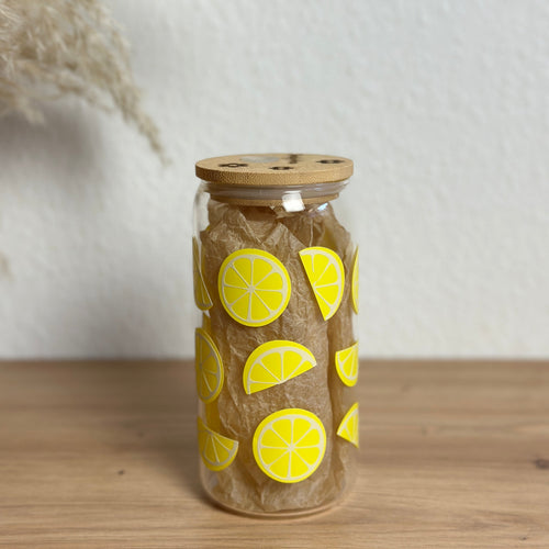 Glasbecher_Früchte_Zitronenscheiben_ohne_Strohhalm