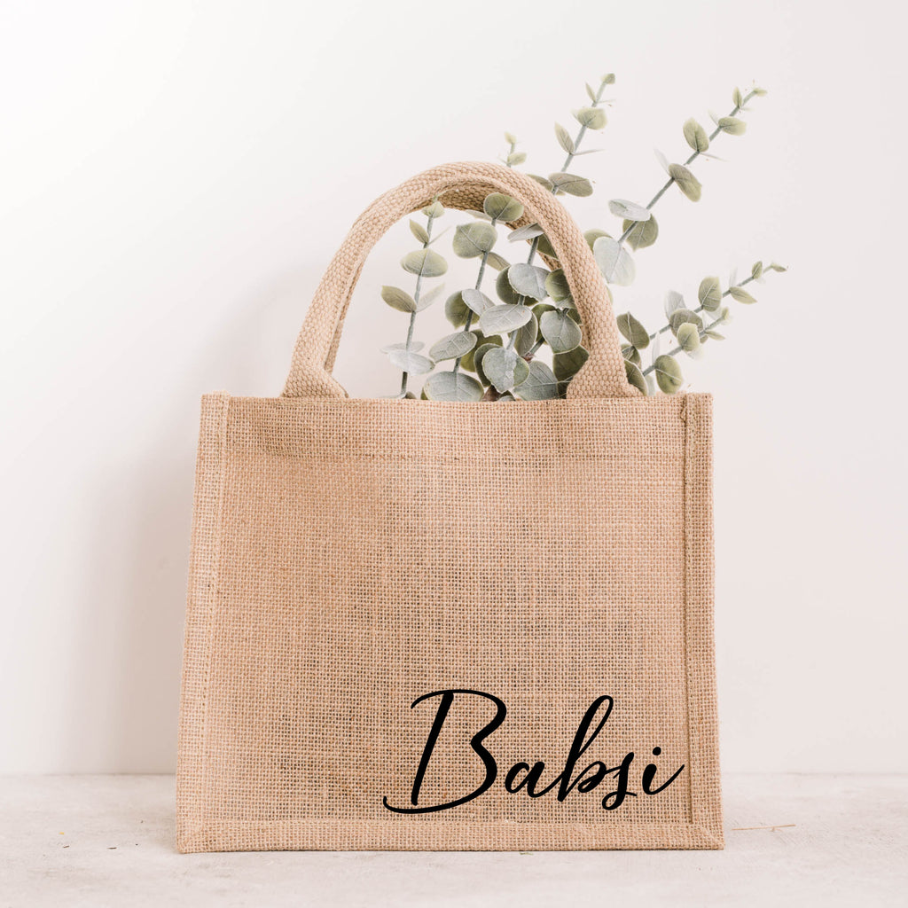 Personalisierte Jutetasche mit Namen Babsi in schwarzer Schrift, Naturjute mit Henkeln, Markttasche von Momentwerk Studio