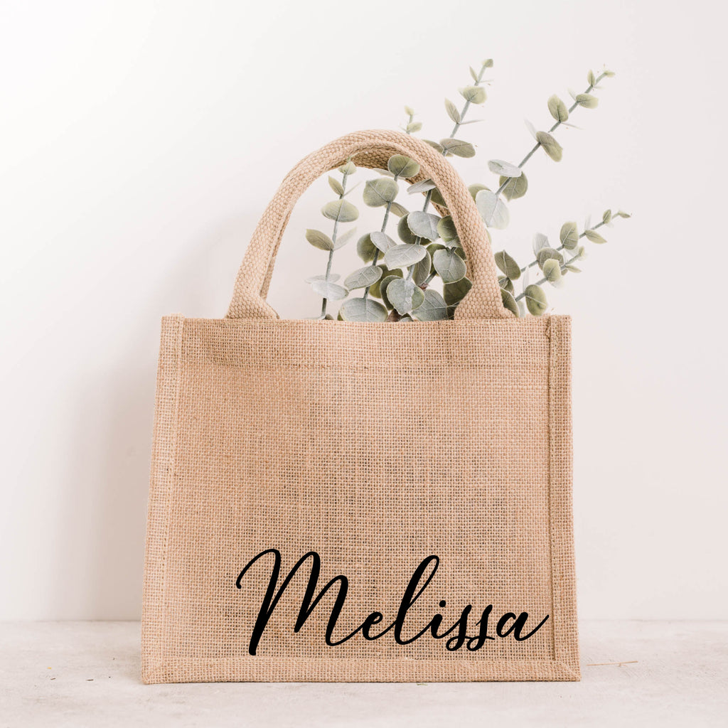 Personalisierte Jutetasche mit Namen Melissa in schwarzer Schrift, Naturjute mit Henkeln, Einkaufstasche von Momentwerk Studio