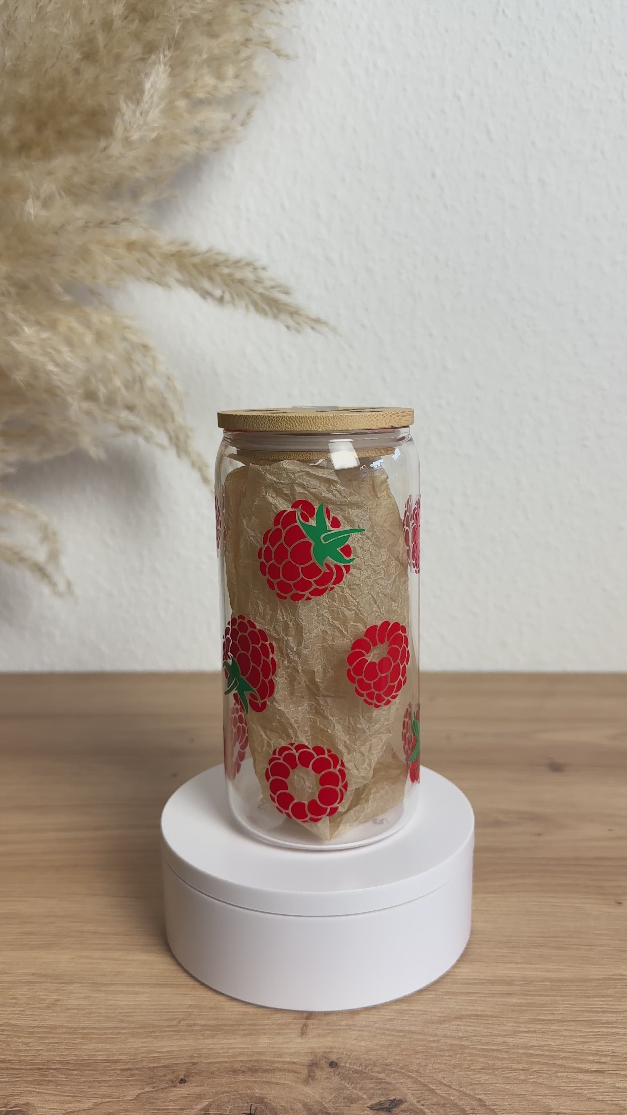 Glasbecher_Früchte_Himbeeren_ohne_Strohhalm_Video