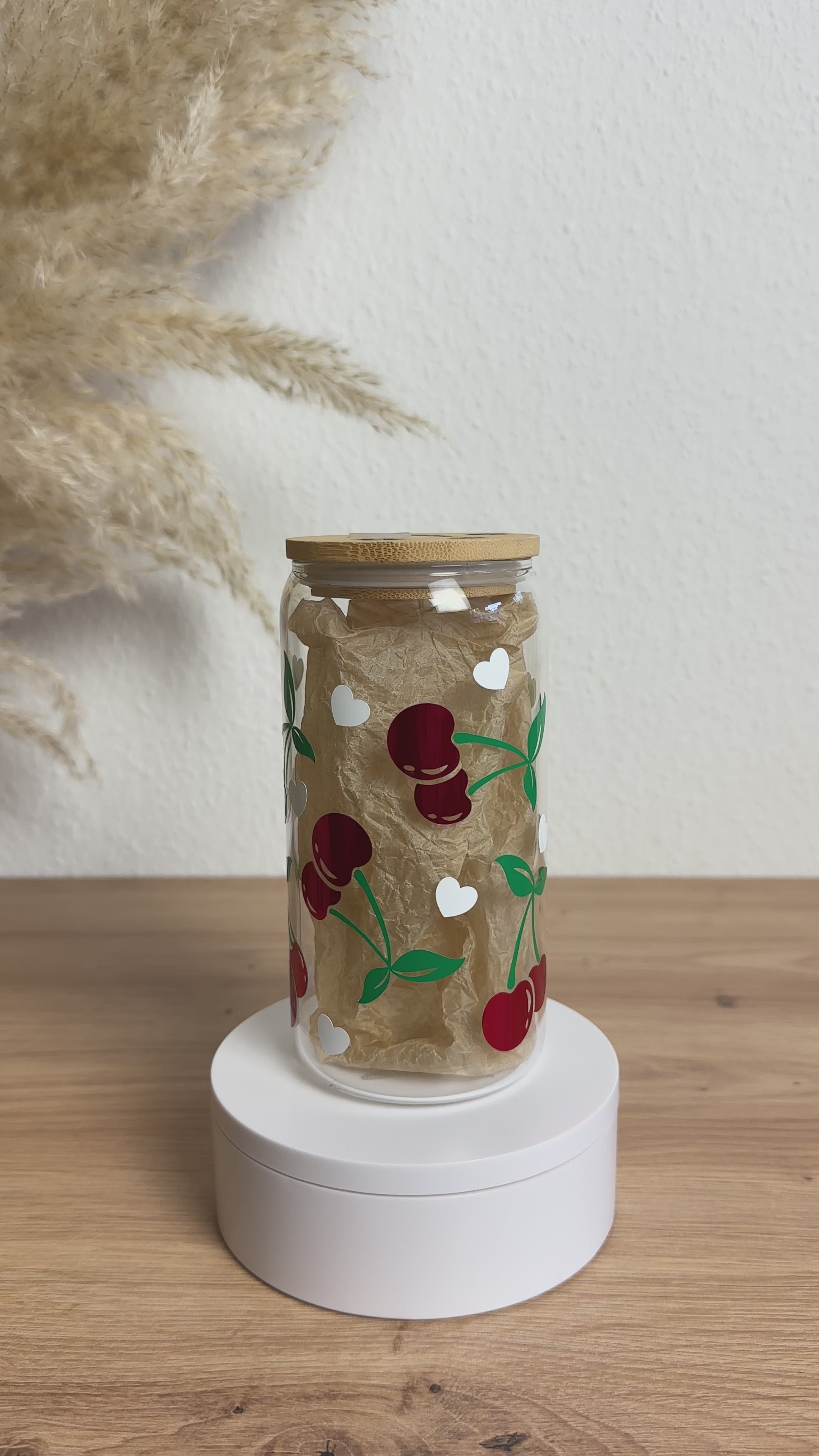 Glasbecher_Früchte_Kirschen_Herz_ohne_Strohhalm_Video