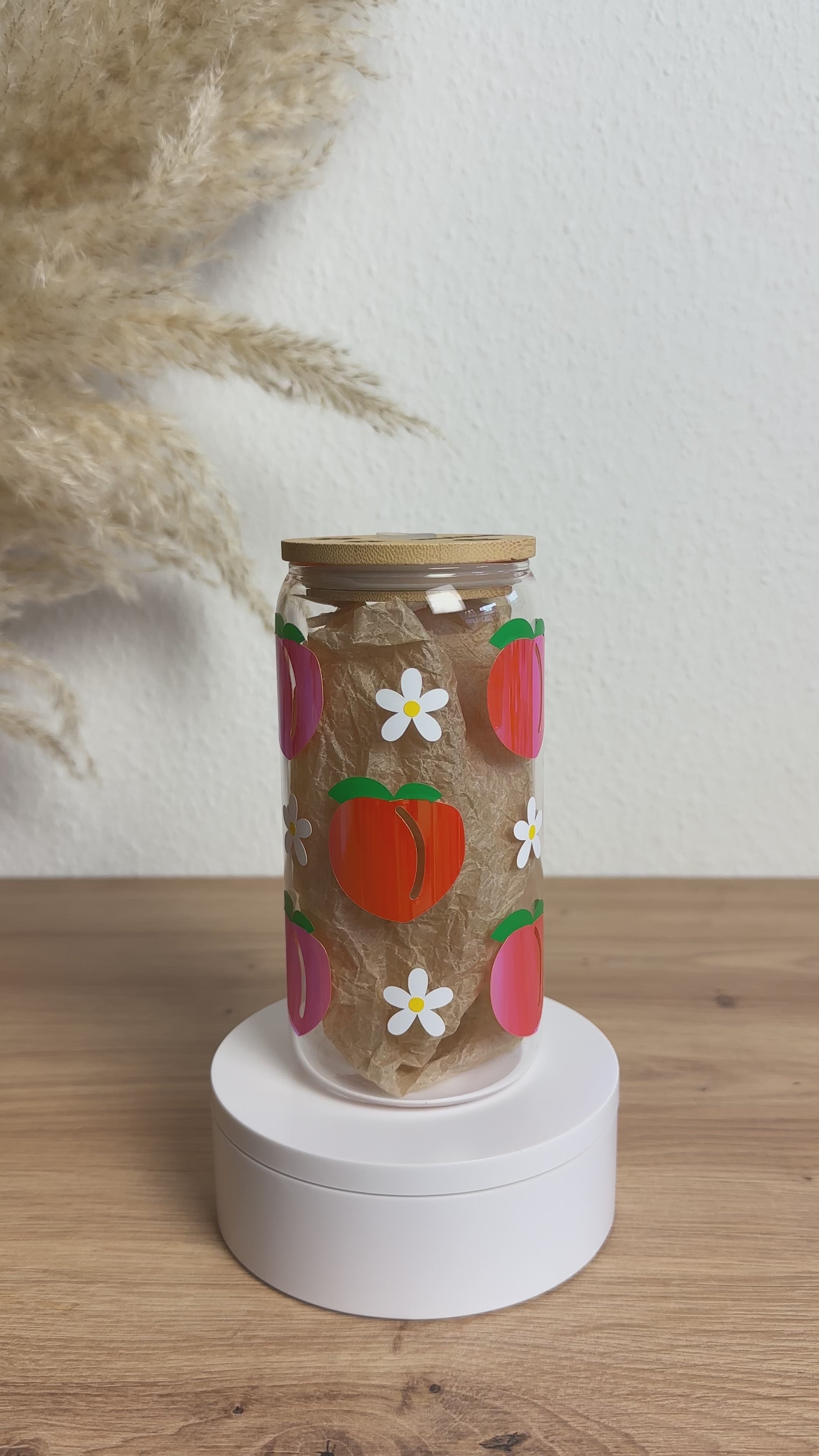 Glasbecher_Früchte_Pfirsich_ohne_Strohhalm_Video