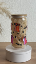 Video des Glasbechers mit Halloween-Cowboy-Geister-Design und Bambusdeckel, ohne Strohhalm, 500 ml Trinkglas von Momentwerk Studio