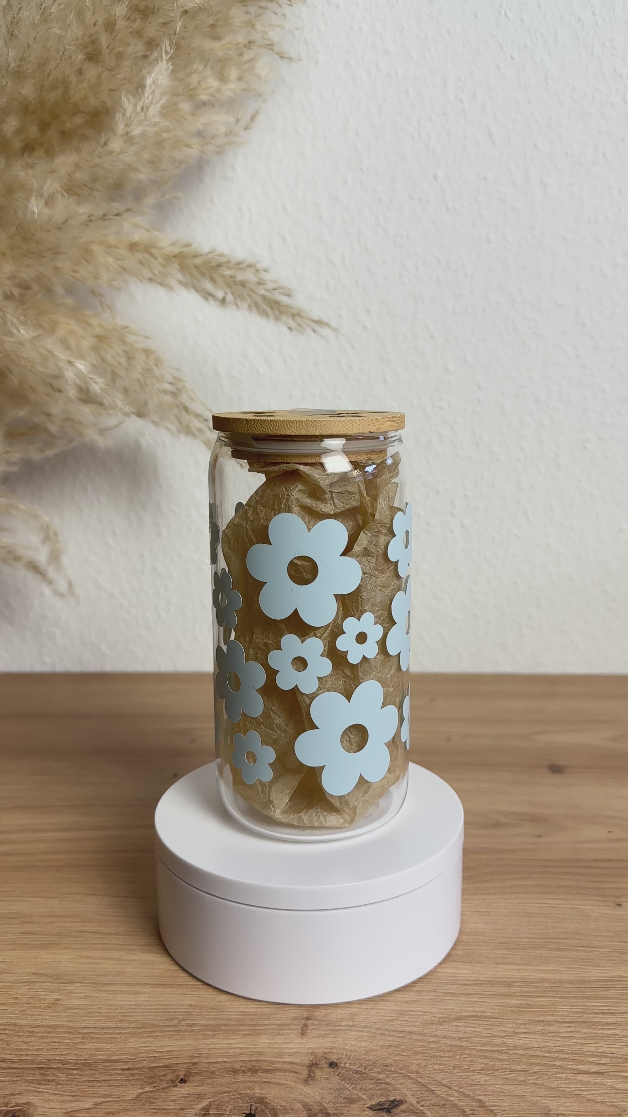 Glasbecher_Daisy_pastell_babyblue_ohne_Strohhalm_Video