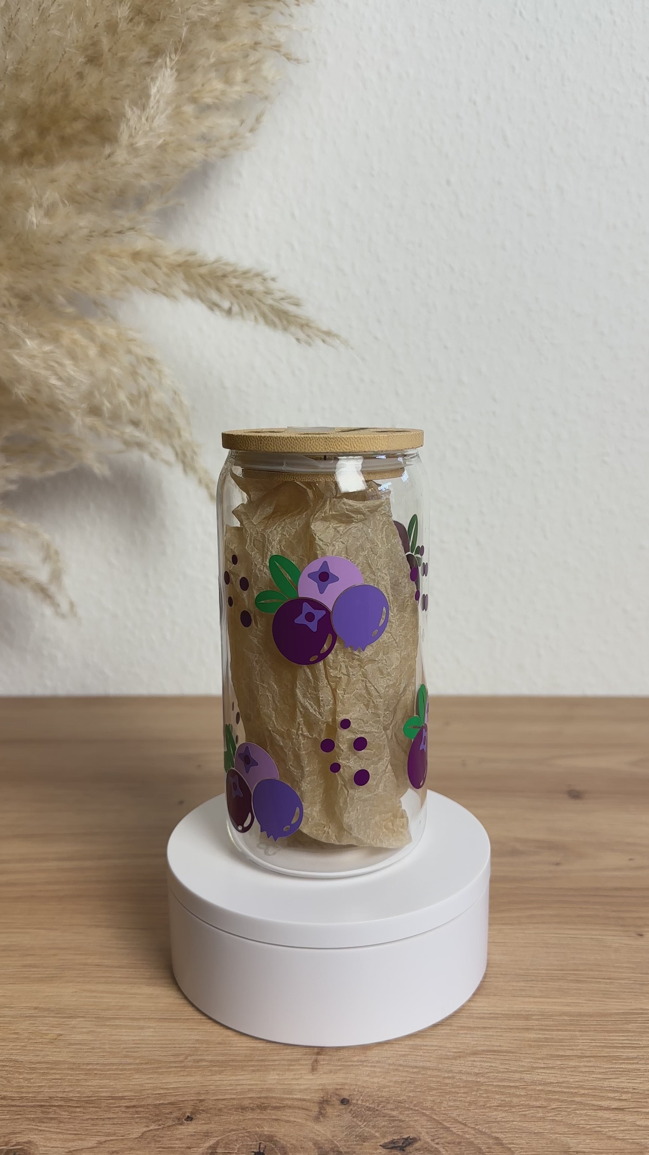 Glasbecher_Früchte_Blaubeeren_ohne_Strohhalm_Video