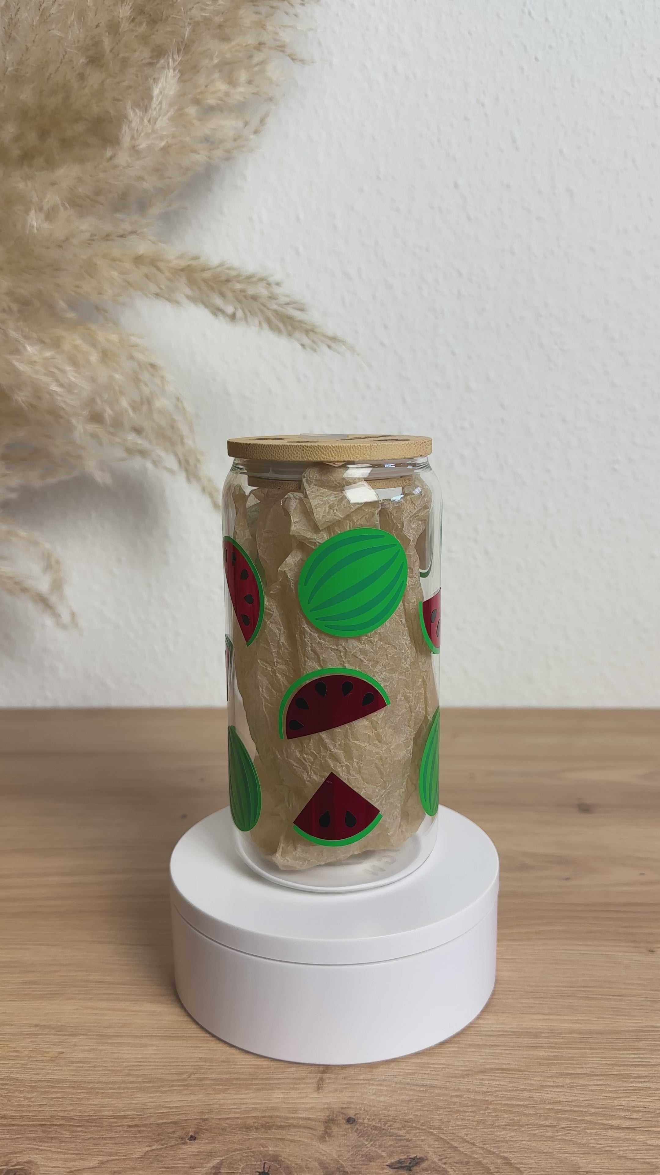 Glasbecher_Früchte_Wassermelone_ohne_Strohhalm_Video